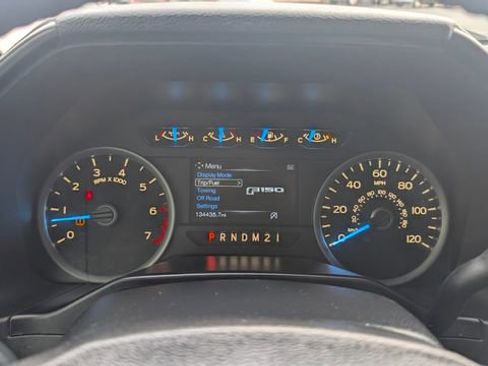 Used 2015 Ford F150 XLT w/ Equipment Group 302A Luxury AWD/4WD image 33