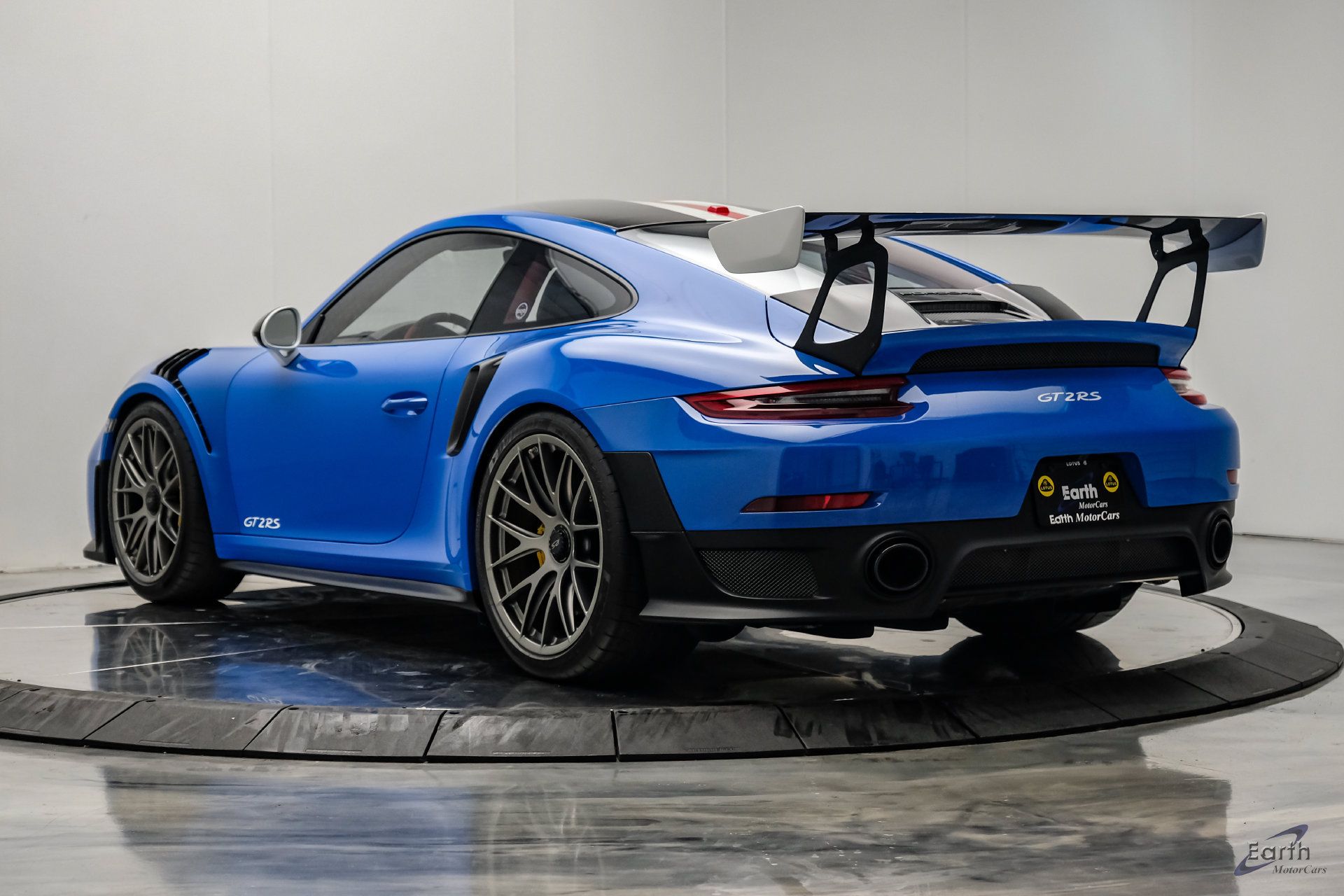 Used 2019 Porsche 911 GT2 RS RWD image 13