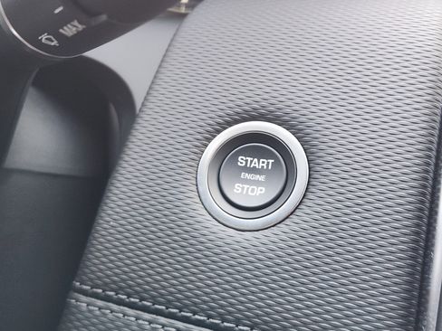 New 2025 Land Rover Discovery Sport Dynamic SE image 19