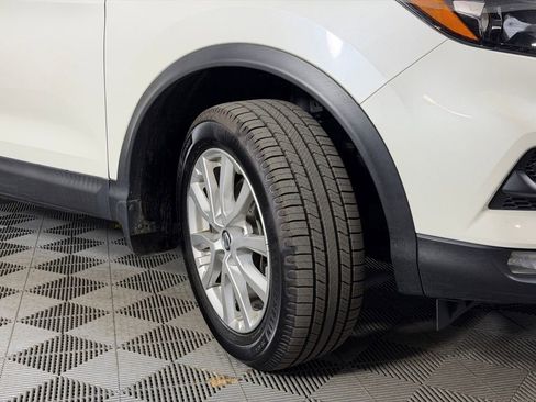 Used 2021 Nissan Rogue Sport SV image 5