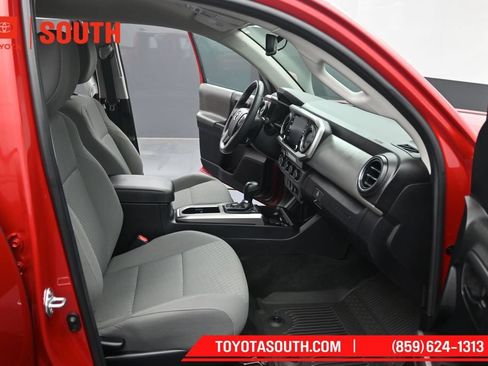 Used 2023 Toyota Tacoma SR5 AWD/4WD image 28