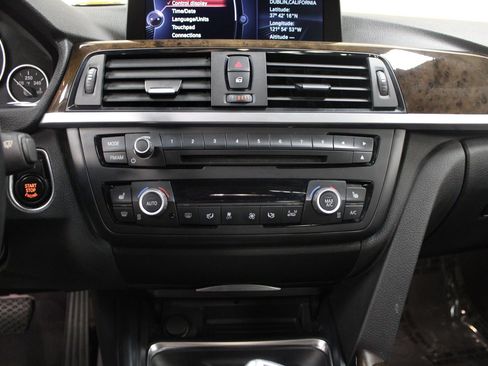 Used 2015 BMW 320i Sedan image 31