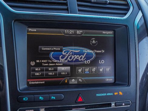 Used 2016 Ford Explorer Platinum image 15