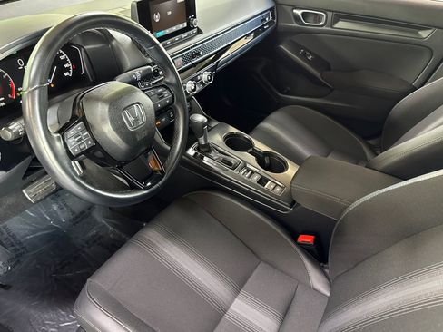 Used 2025 Honda Civic Sport image 4