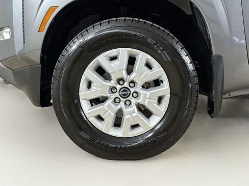 Used 2022 Nissan Frontier SV image 26