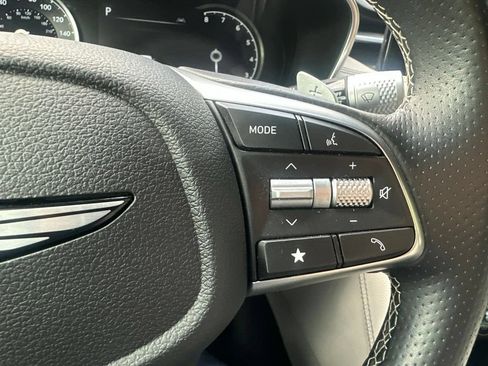 Used 2025 Genesis G70 2.5T AWD/4WD image 11