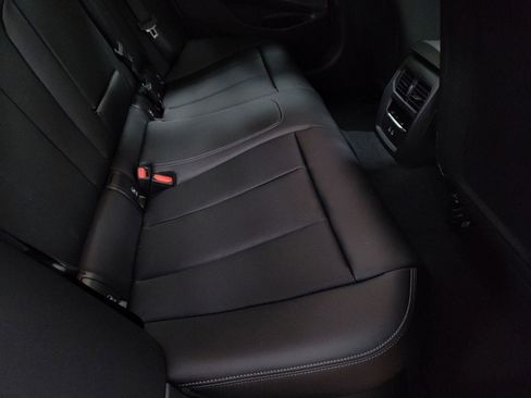 New 2026 BMW 330i xDrive Sedan w/ M Sport Package image 27