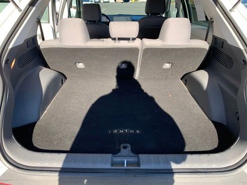 Used 2022 Hyundai Ioniq 5 SE image 22