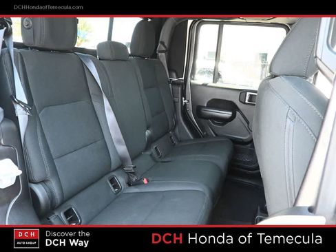 Used 2021 Jeep Gladiator Sport AWD/4WD image 19