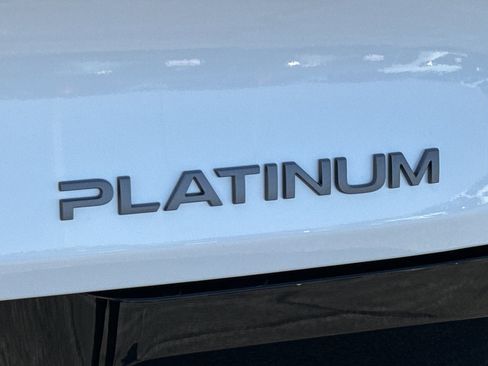 New 2026 Nissan Murano Platinum image 9