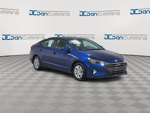 Used 2020 Hyundai Elantra SE FWD image 2