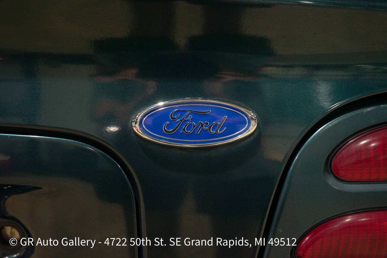 Used 1994 Ford Mustang GT RWD image 38