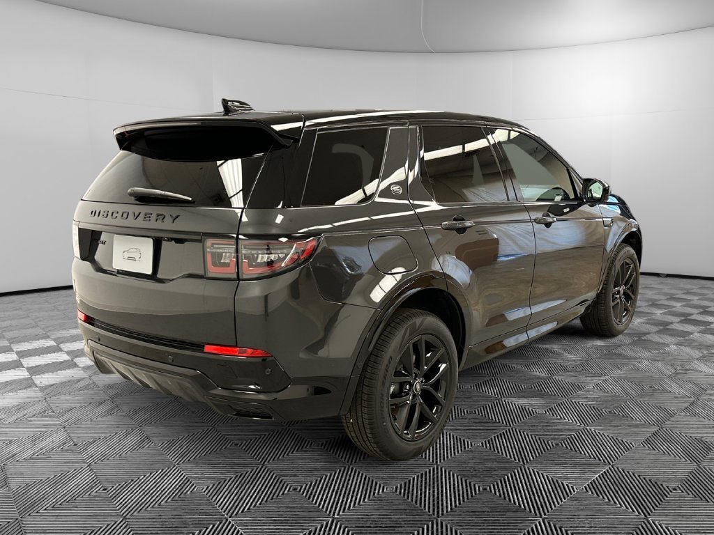 New 2026 Land Rover Discovery Sport Landmark AWD/4WD image 5