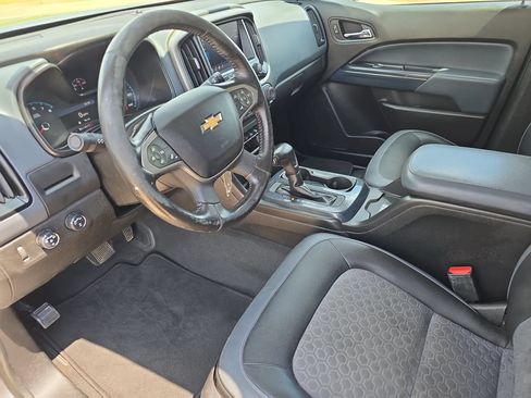 Used 2019 Chevrolet Colorado Z71 AWD/4WD image 16
