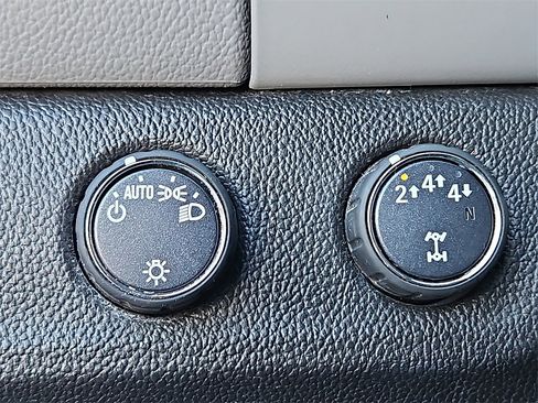 Used 2018 Chevrolet Colorado W/T w/ Custom Special Edition image 24