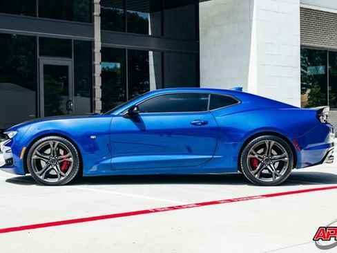 Used 2019 Chevrolet Camaro SS RWD image 55