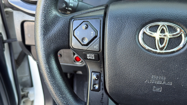 Used 2016 Toyota Tacoma SR RWD image 15