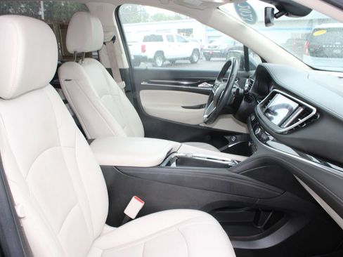 Used 2023 Buick Enclave Essence FWD image 28