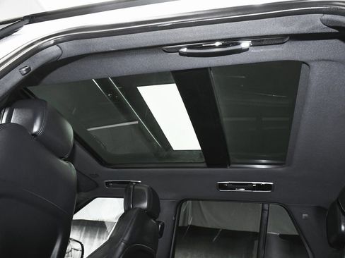 Used 2024 Land Rover Range Rover SE image 52