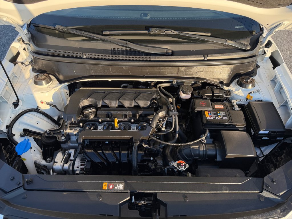 Used 2025 Hyundai Venue SEL FWD image 17