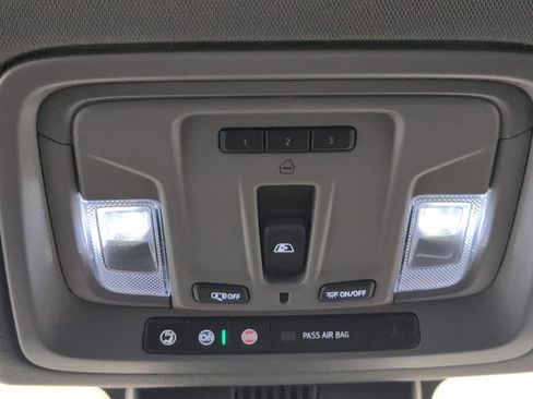 Used 2026 Chevrolet Silverado 1500 LT Trail Boss w/ LT Trail Boss Premium Package AWD/4WD image 18