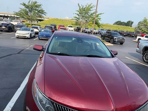 Used 2014 Lincoln MKS AWD w/ Equipment Group 201A image 8