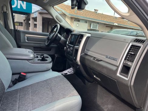 Used 2019 RAM 1500 Big Horn AWD/4WD image 34