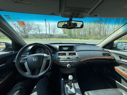 Used 2011 Honda Accord EX-L image 24