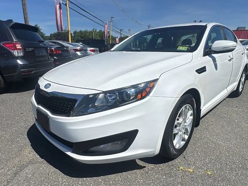 Used 2013 Kia Optima LX FWD image 1