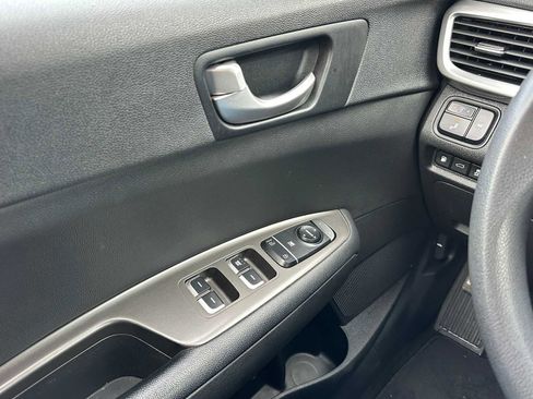 Used 2020 Kia Optima LX image 32