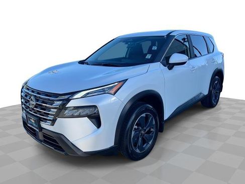 Used 2025 Nissan Rogue SV FWD image 34