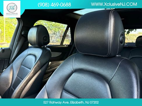 Used 2019 Mercedes-Benz GLC 300 4MATIC image 10