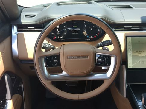 Used 2026 Land Rover Range Rover Long Wheelbase SE AWD/4WD image 24