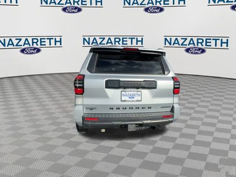 Used 2025 Toyota 4Runner TRD Off-Road image 7