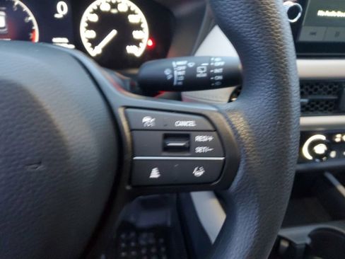 Certified 2026 Honda HR-V LX image 17