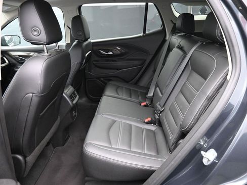 Used 2022 GMC Terrain Denali image 13