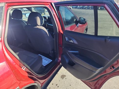 Used 2024 Chevrolet Trax RS w/ Driver Confidence Package image 26