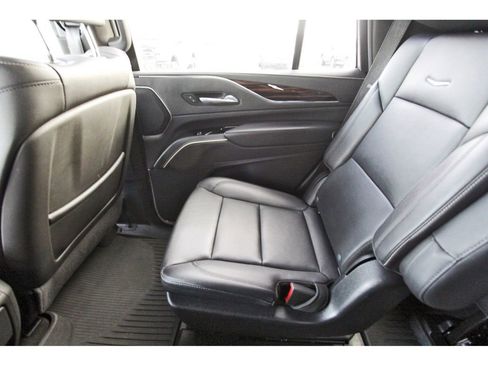 Certified 2024 Cadillac Escalade Luxury image 12