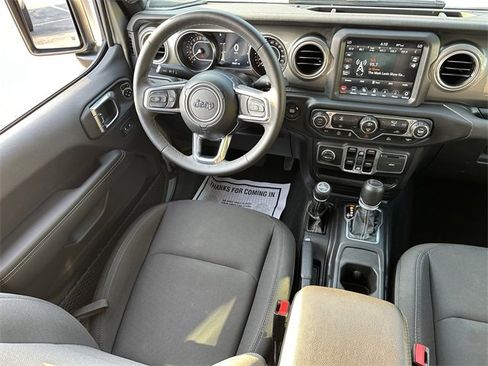 Used 2023 Jeep Gladiator Overland image 15