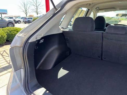 Used 2010 Subaru Impreza 2.5i AWD/4WD image 28