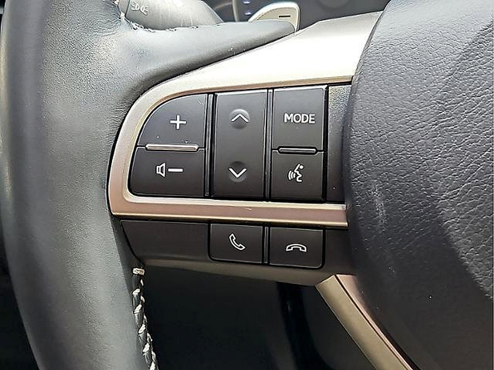 Used 2020 Lexus RX 350L Premium w/ Premium Package AWD/4WD image 22