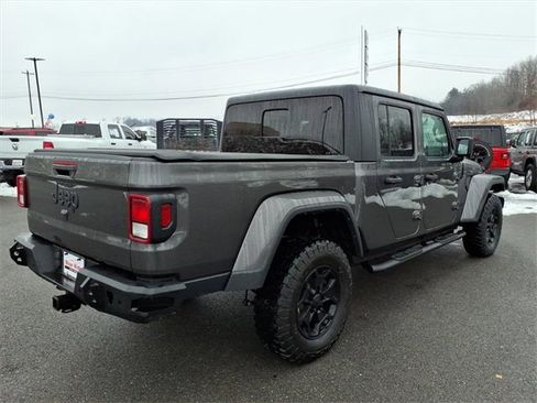 Used 2022 Jeep Gladiator Sport image 4