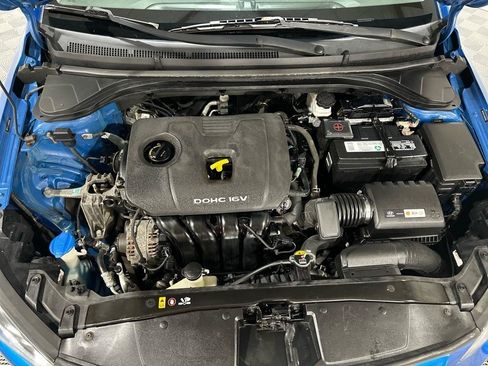 Used 2017 Hyundai Elantra SE FWD image 34