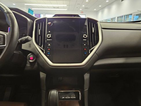 Used 2023 Subaru Ascent Touring image 17