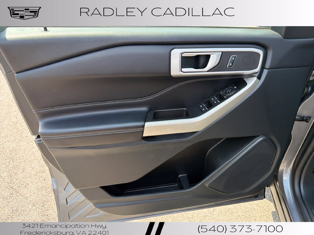Used 2021 Ford Explorer XLT AWD/4WD image 4