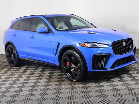 Used 2022 Jaguar F-PACE SVR image 57