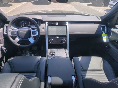 New 2026 Land Rover Discovery S AWD/4WD image 26