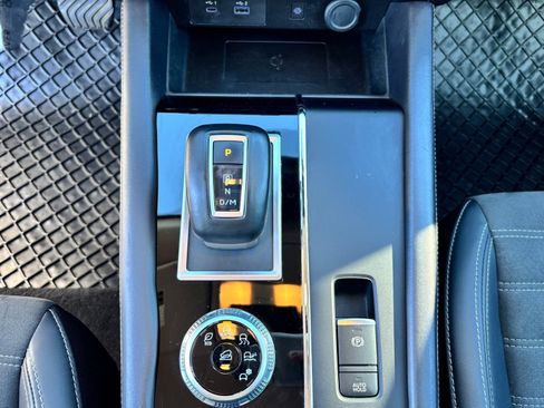 Used 2024 Mitsubishi Outlander SE image 27