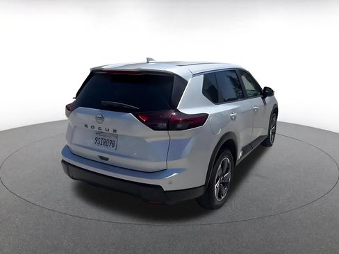 Used 2025 Nissan Rogue SV FWD image 11