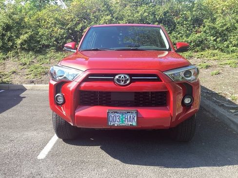 Certified 2023 Toyota 4Runner SR5 Premium w/ Moonroof Package AWD/4WD image 19